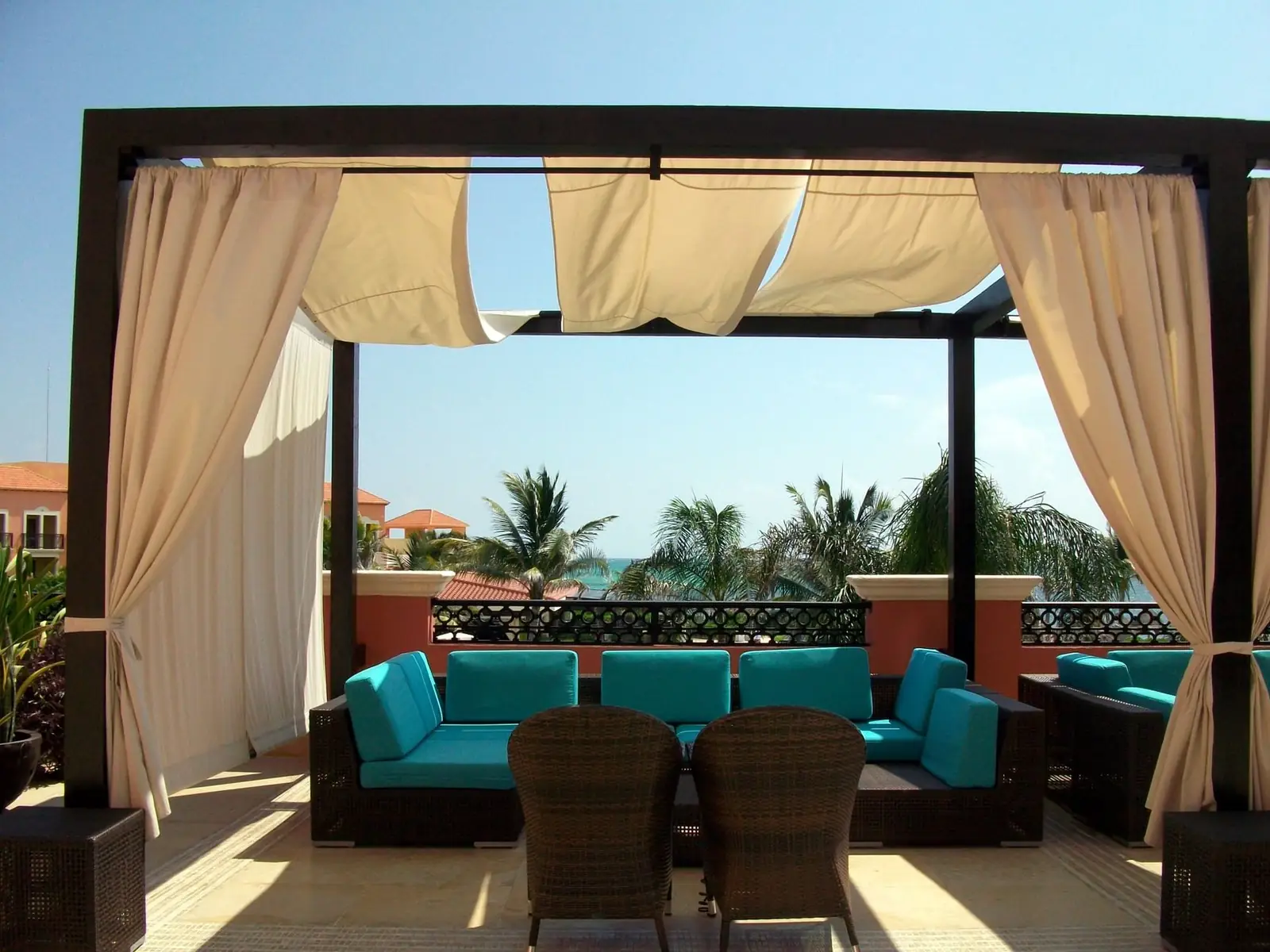 LavuristayLedger amenities