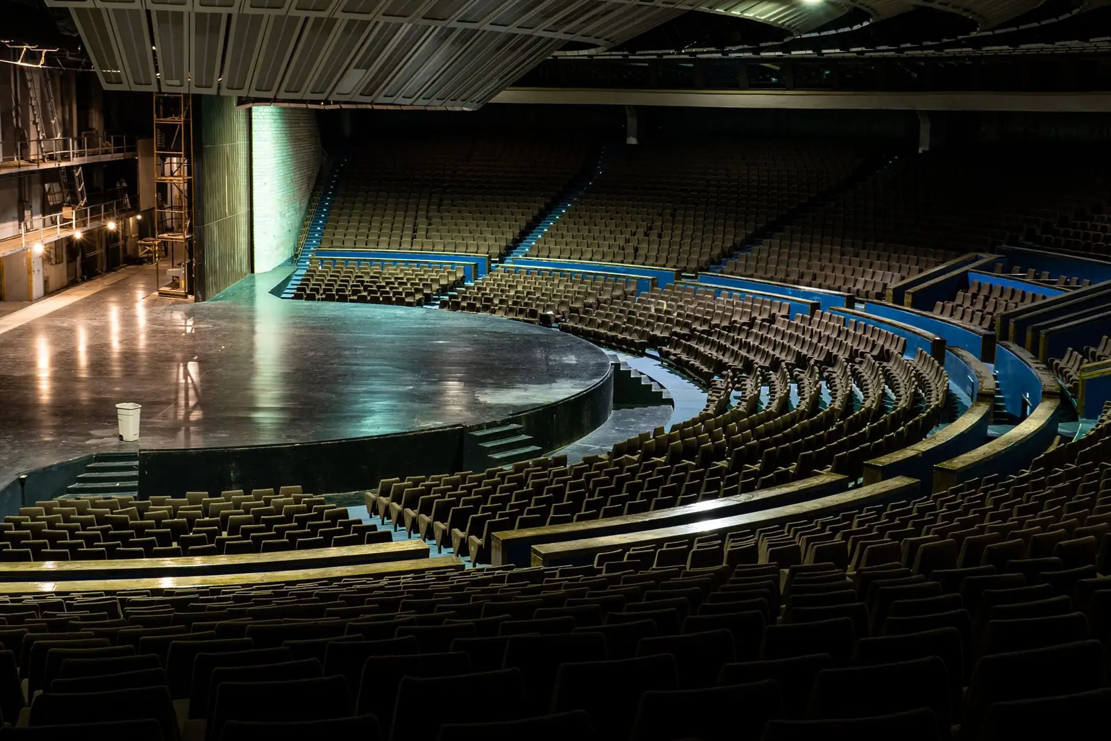 Entertainment venue at LavuristayLedger